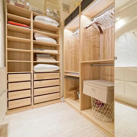 2 Bedroom With The Location Of In 2nd Arr
