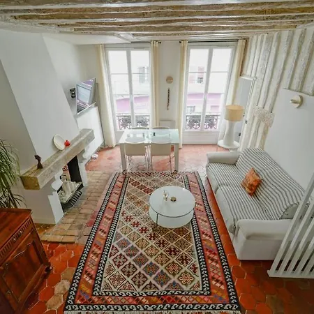 2 Bedroom With The Location Of In 2nd Arr *