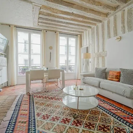 Apartment 2 Bedroom With The Location Of In 2nd Arr