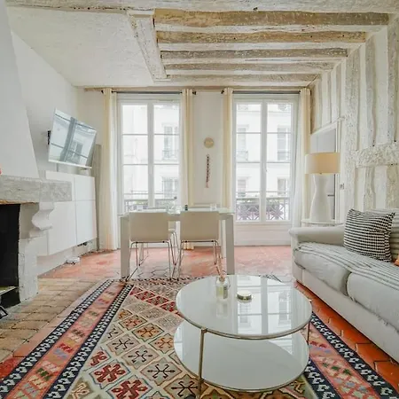 2 Bedroom With The Location Of In 2nd Arr Apartment *